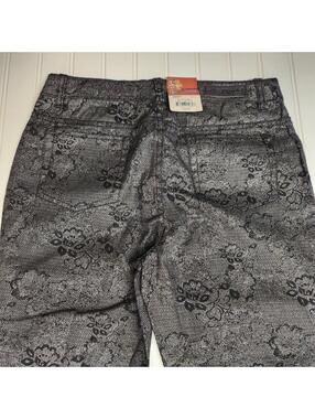 NEW Women's Mudd Black and Gray Lace Print Skinny Jeans Size 16